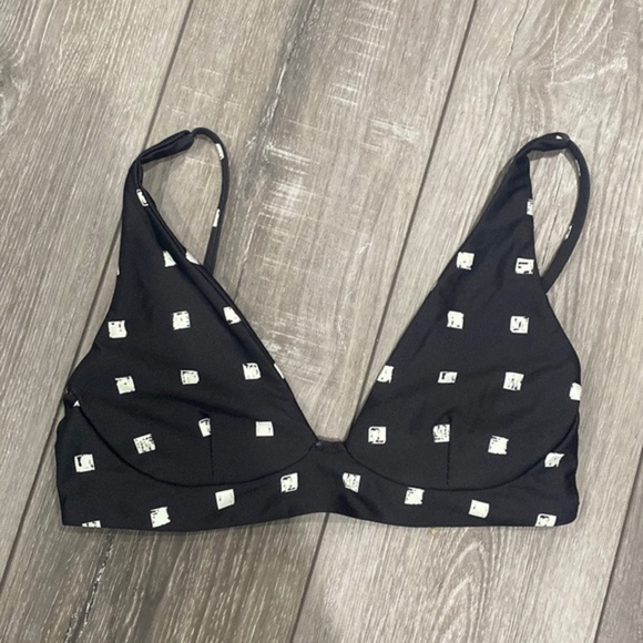 Stone Fox Swim Other - NWOT!‎ Stone Fox Swim Black and White Bikini Top